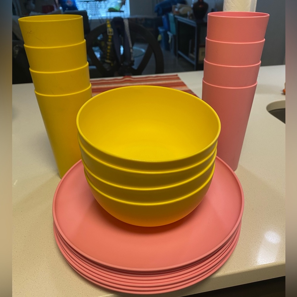 Plastic Dining Set